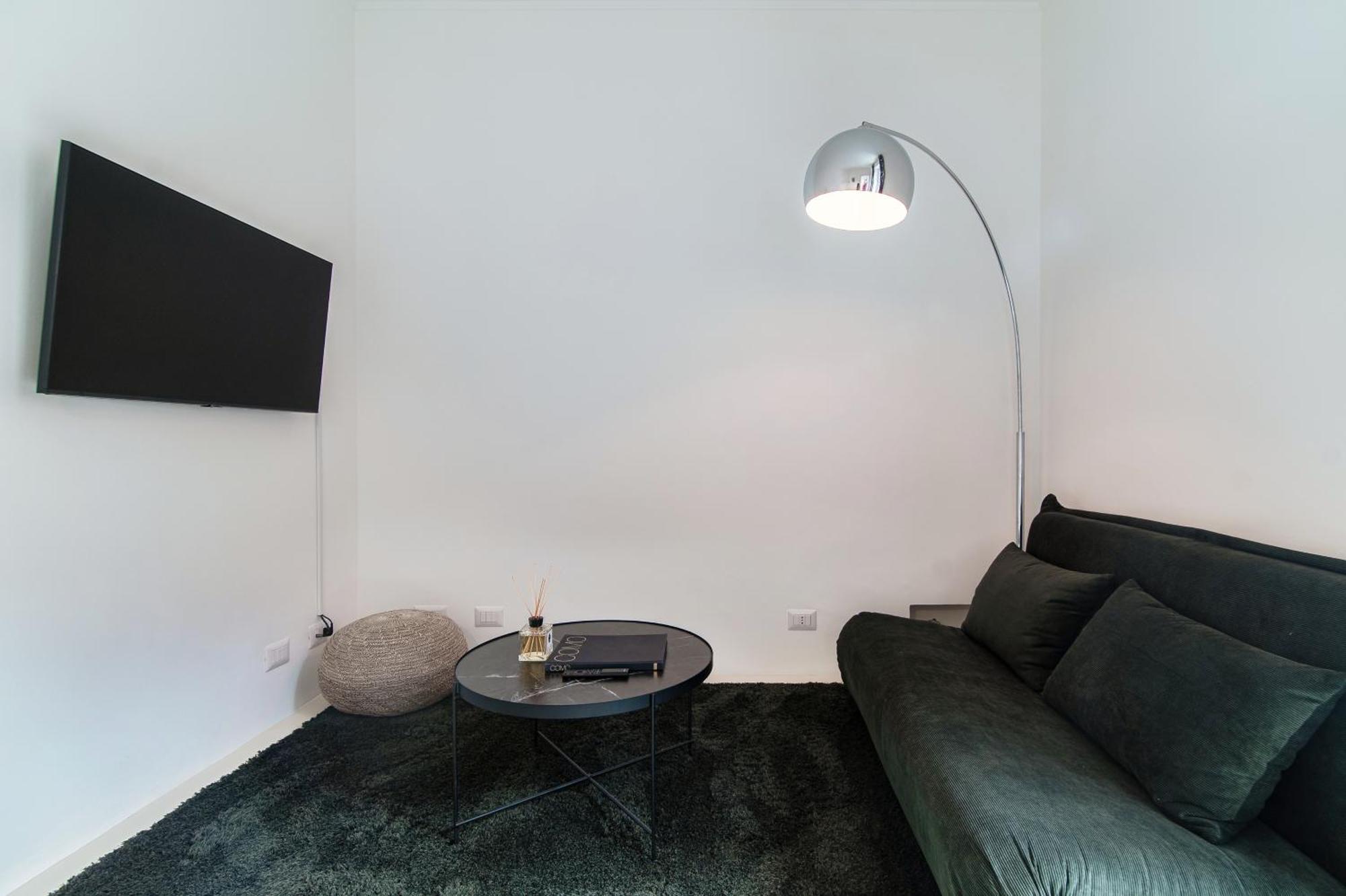 Giuliny Lovely Flat - The House Of Travelers كومو المظهر الخارجي الصورة